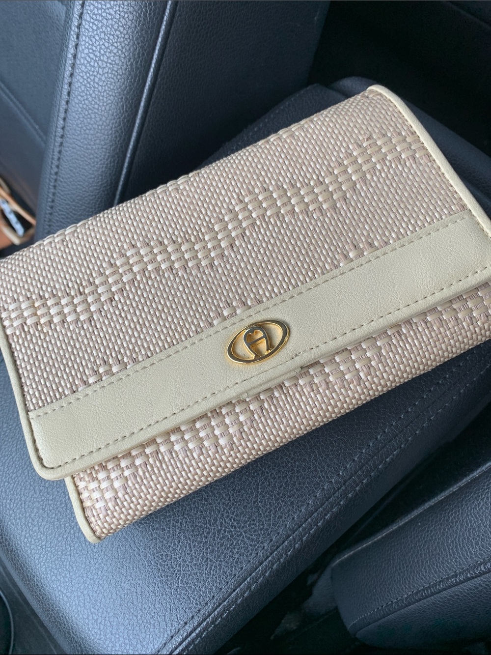 Etienne Aigner wallet